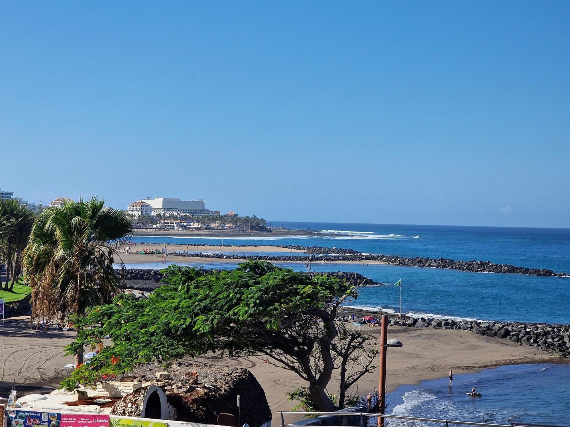 Nicole, 2 Bedrooms In Playa De Americas